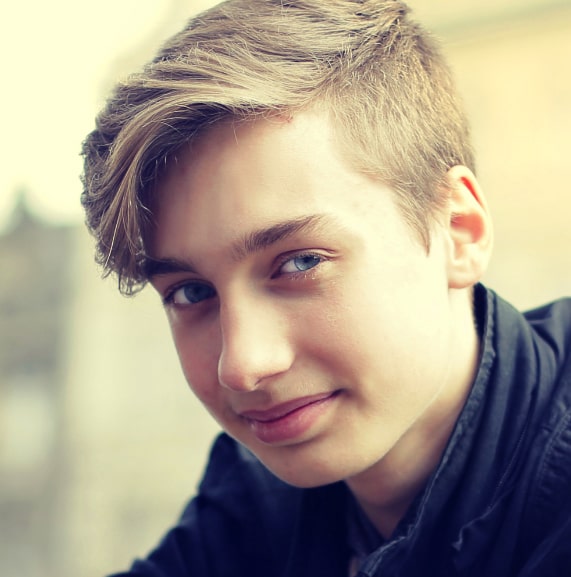 trafficdom-curtis-min